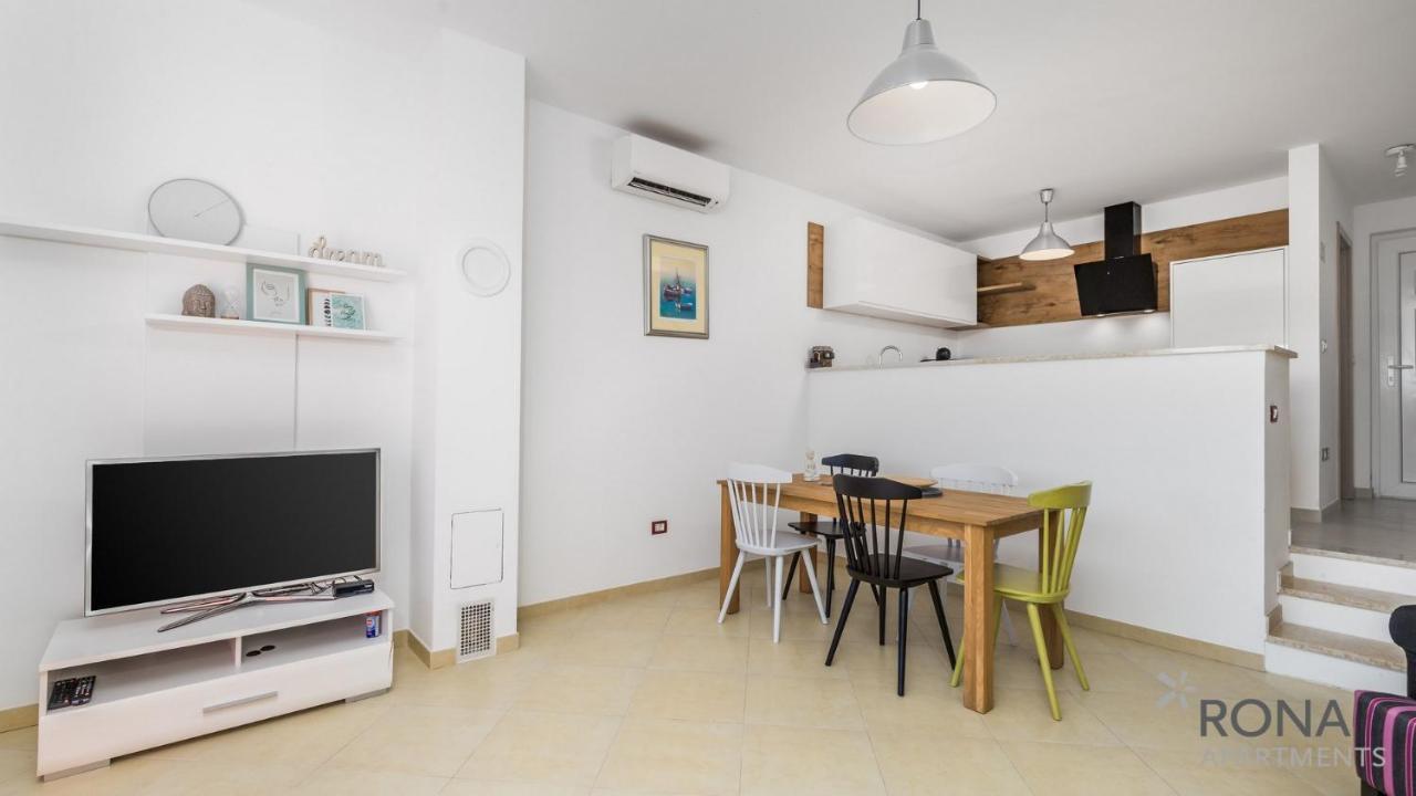 Rona Apartment Denis أوماغ المظهر الخارجي الصورة