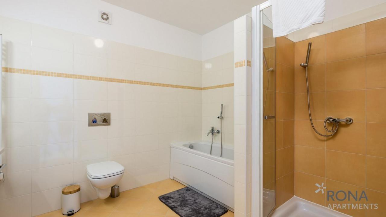 Rona Apartment Denis أوماغ المظهر الخارجي الصورة